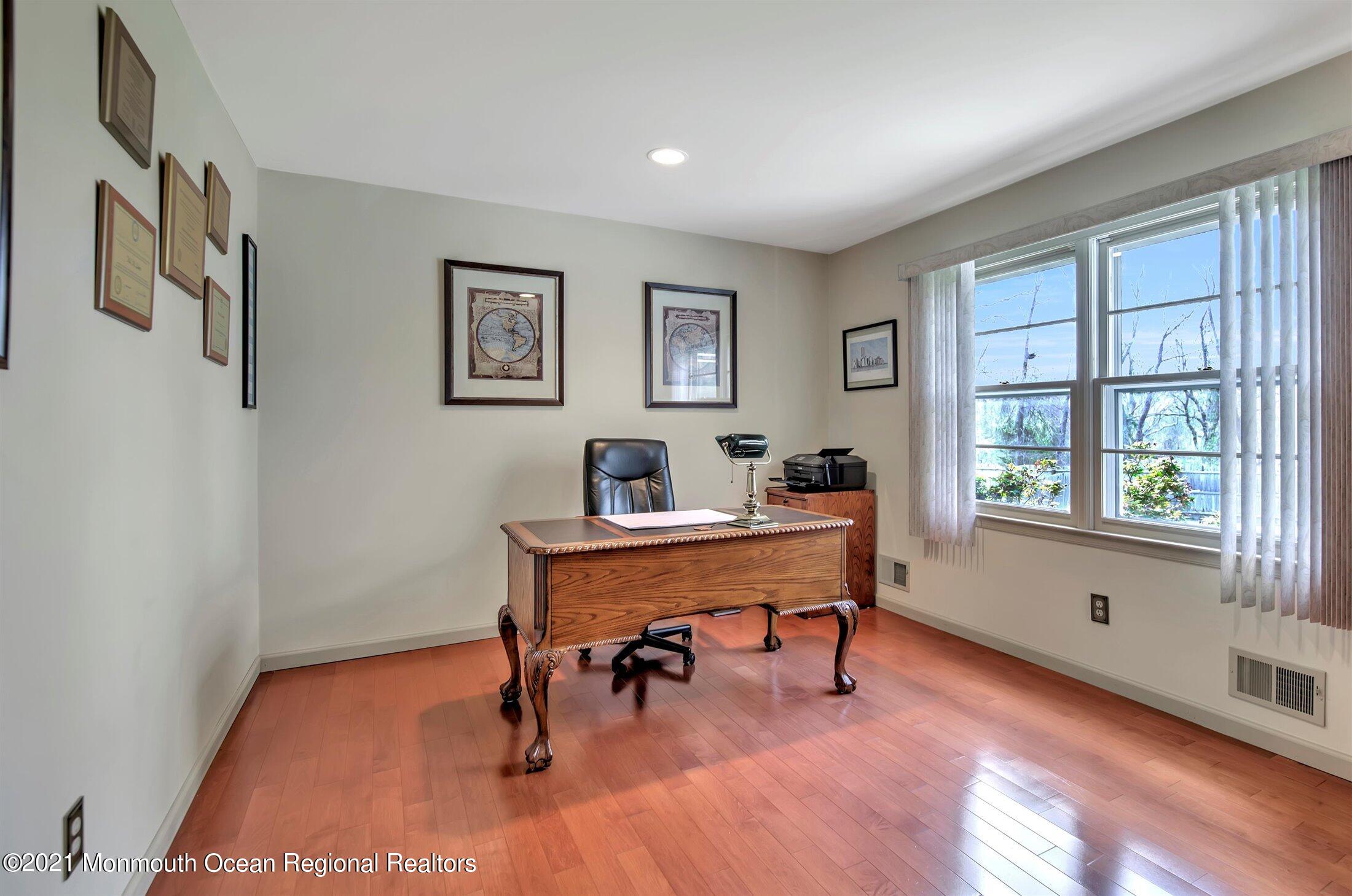 4 Cloverleaf Drive Marlboro, NJ 07746 - Photo 22 of 53 BEDROOM/OFFICE