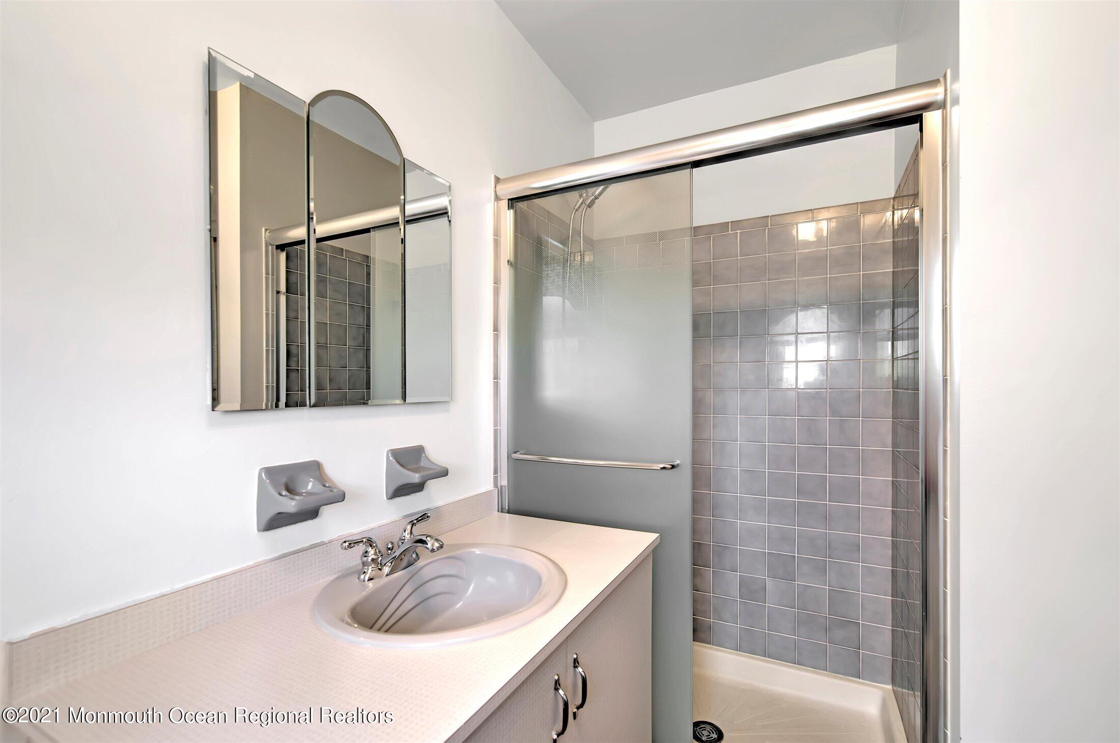 4 Cloverleaf Drive Marlboro, NJ 07746 - Photo 30 of 53 MASTER BATHROOM