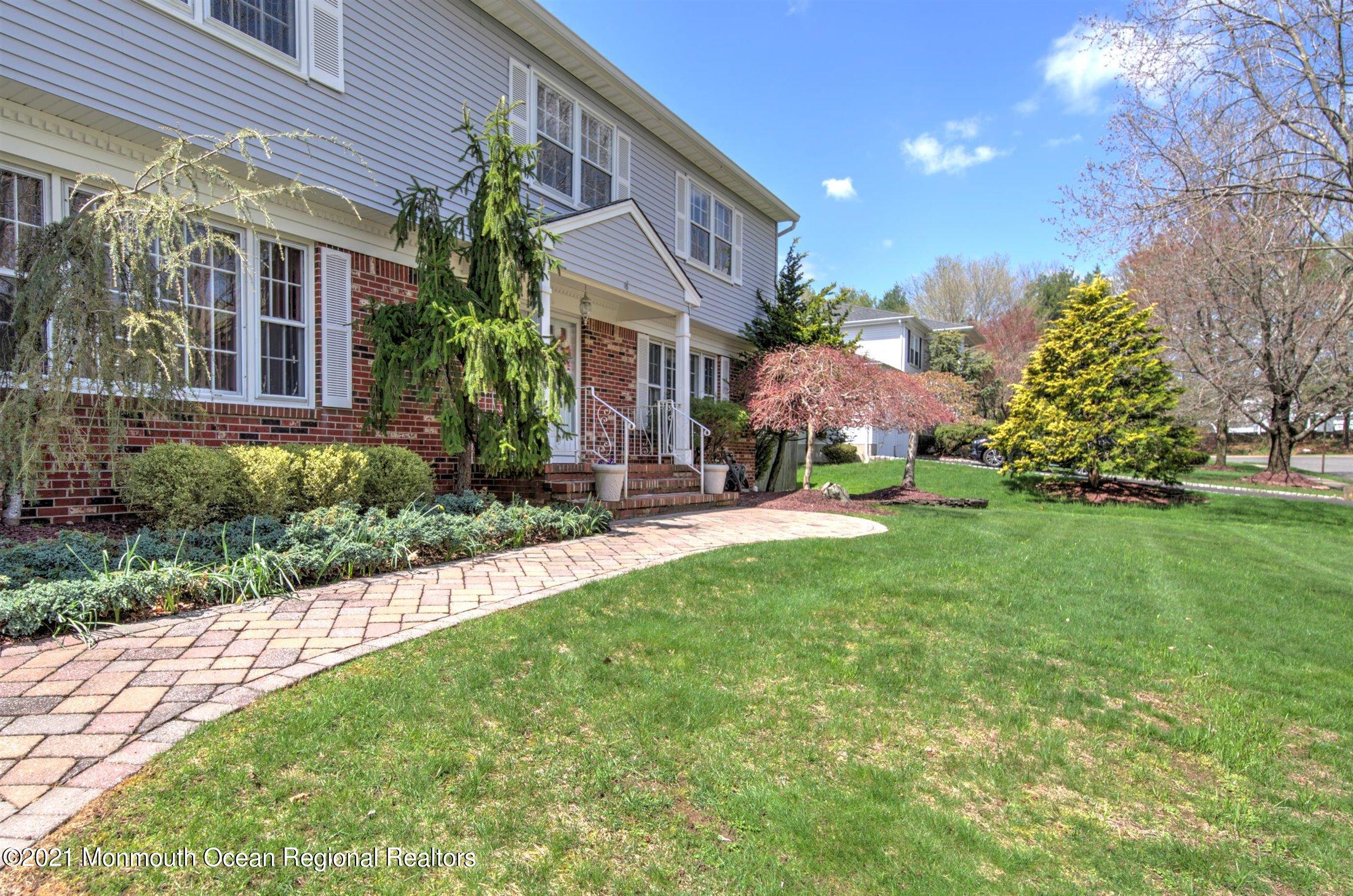 4 Cloverleaf Drive Marlboro, NJ 07746 - Photo 4 of 53 FRONT