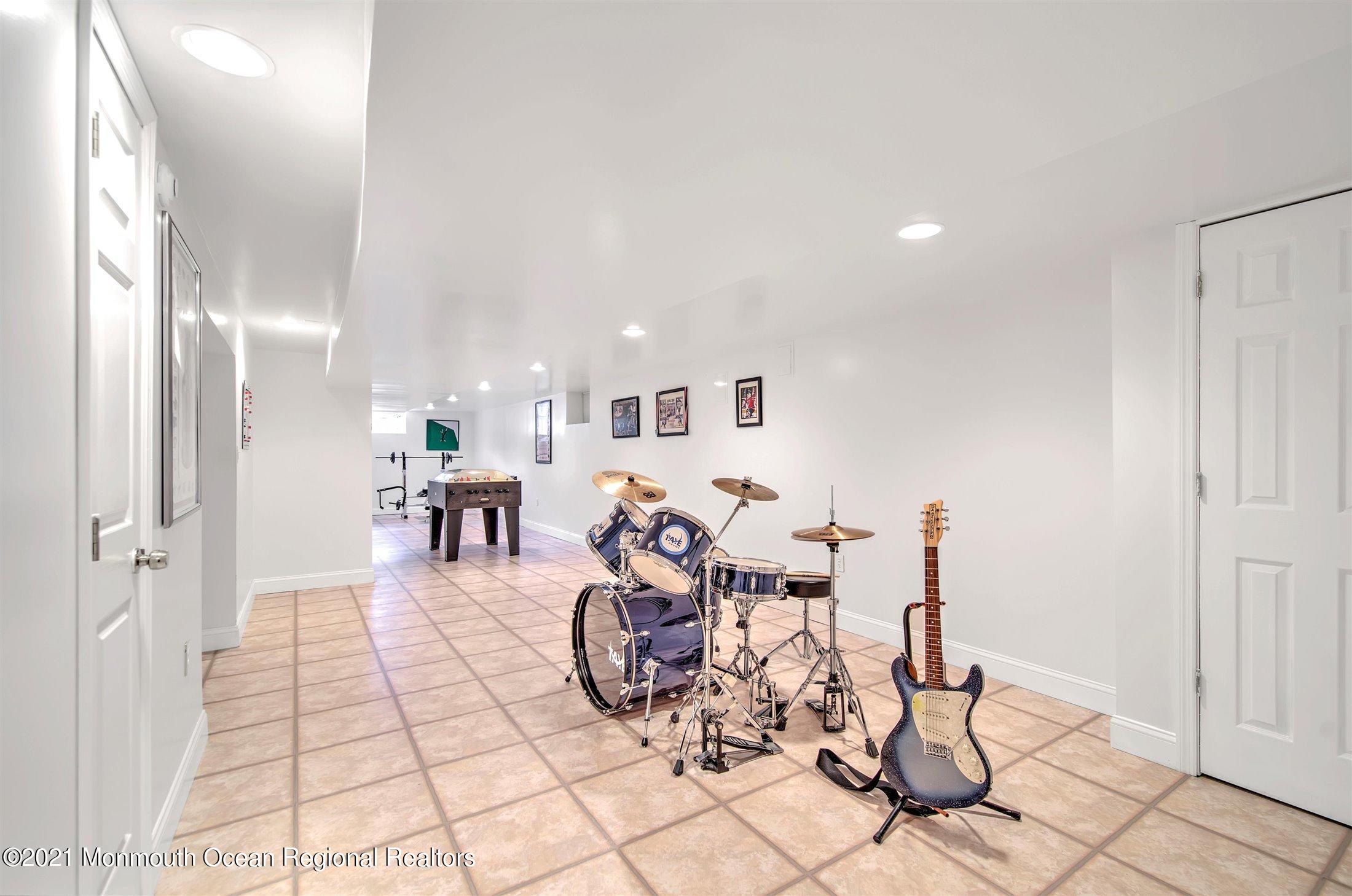 4 Cloverleaf Drive Marlboro, NJ 07746 - Photo 39 of 53 BASEMENT
