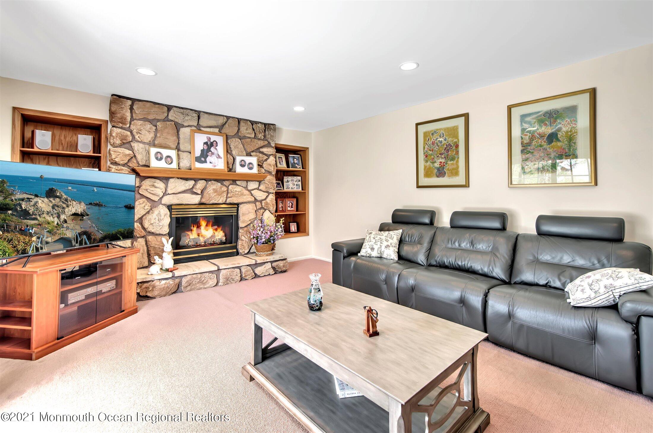 4 Cloverleaf Drive Marlboro, NJ 07746 - Photo 10 of 53 FAMILY ROOM