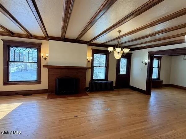 $2,800 | 492 Glen Street, Unit A, Glens Falls, NY 12801