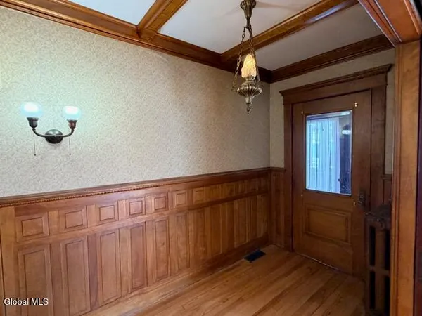 $2,800 | 492 Glen Street, Unit A, Glens Falls, NY 12801