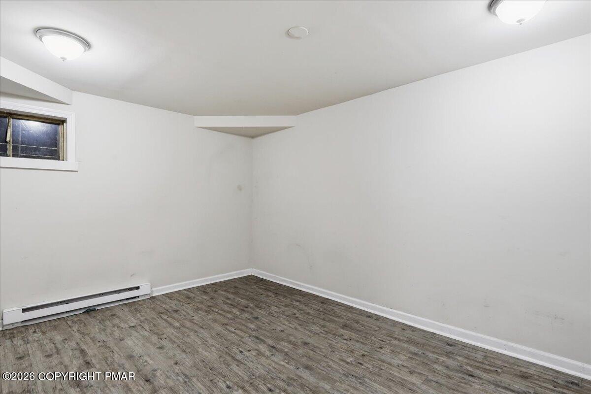 706 Foxtown Hill Road Stroudsburg, PA 18360 - Photo 24 of 34 Bedroom #4