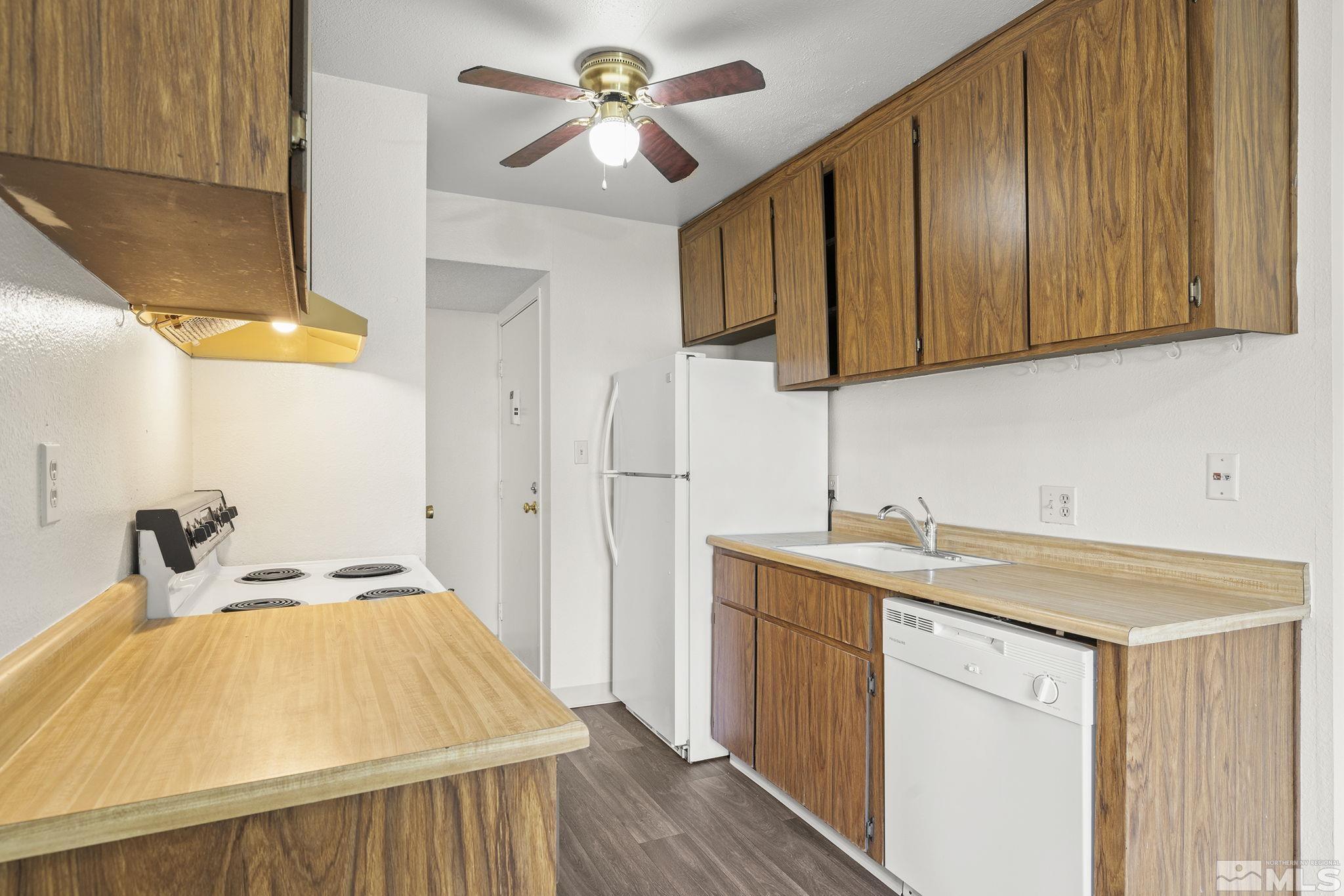 1531 Delucchi Lane, Unit G Reno, NV 89502 - Photo 6 of 12 Photo 6