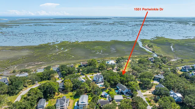 $425,000 | 1551 Periwinkle Drive, Mount Pleasant, SC 29466