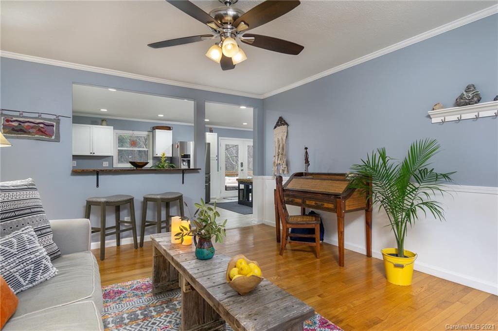 40 Wendover Road Asheville, NC 28806 - Photo 2 of 42 Gallery Image 2