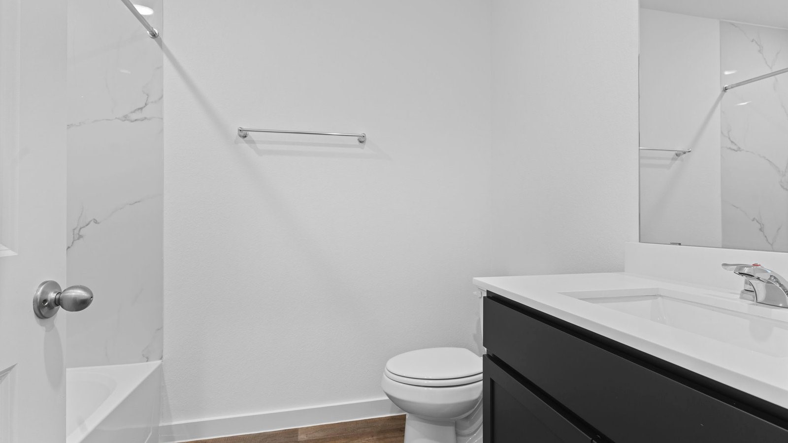 5928 Hawthorne Gdns Drive Rosenberg, TX 77469 - Photo 8 of 41 a bathroom with a sink and toilet