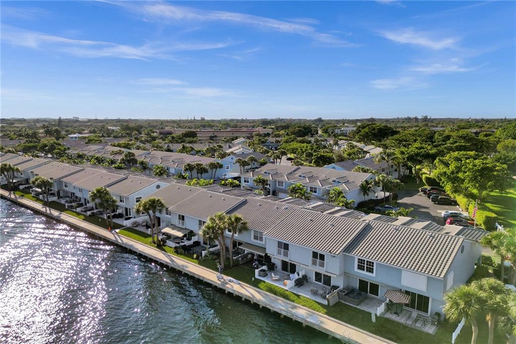 876 Jeffery Street Boca Raton, FL 33487 - Photo 46 of 52 an aerial view of residential houses with outdoor space and river