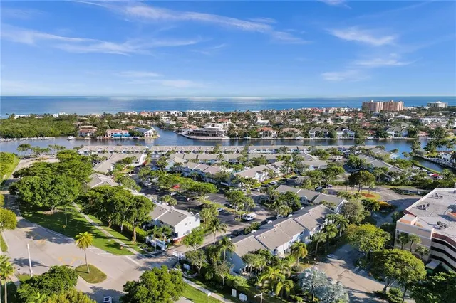 $1,200,000 | 876 Jeffery Street, Boca Raton, FL 33487