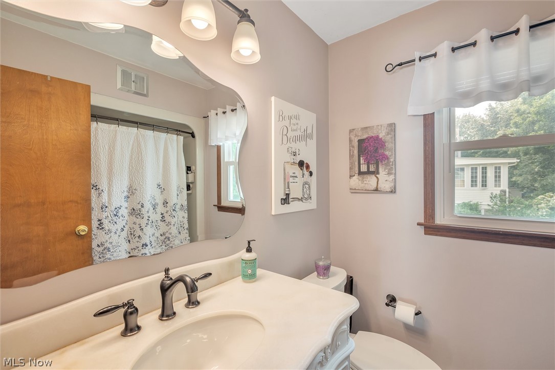 29115 Ridge Road Wickliffe, OH 44092 - Photo 12 of 30 Gallery Image 12