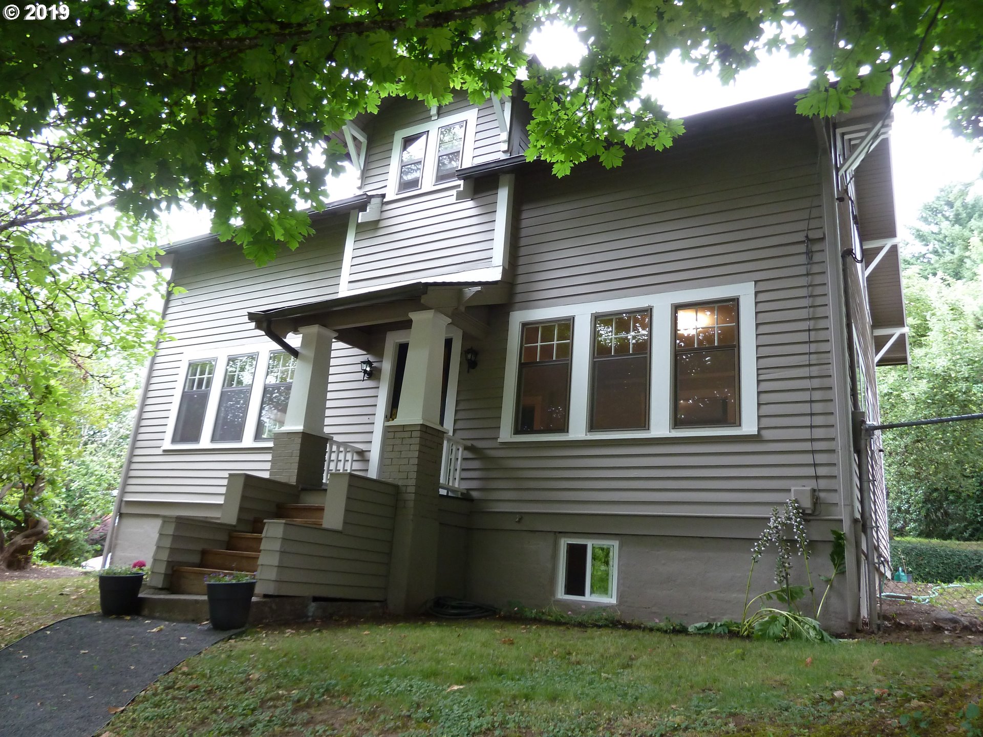 4150 Southwest Carson Street Portland, OR 97219 - Photo 1 of 31 Gallery Image 1