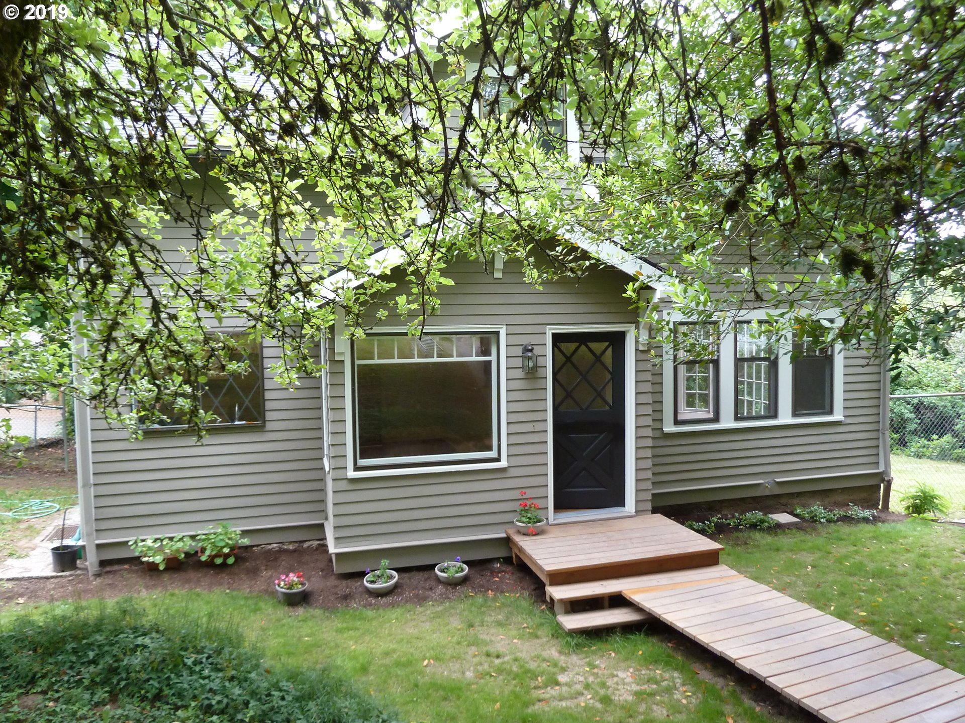 4150 Southwest Carson Street Portland, OR 97219 - Photo 2 of 31 Gallery Image 2