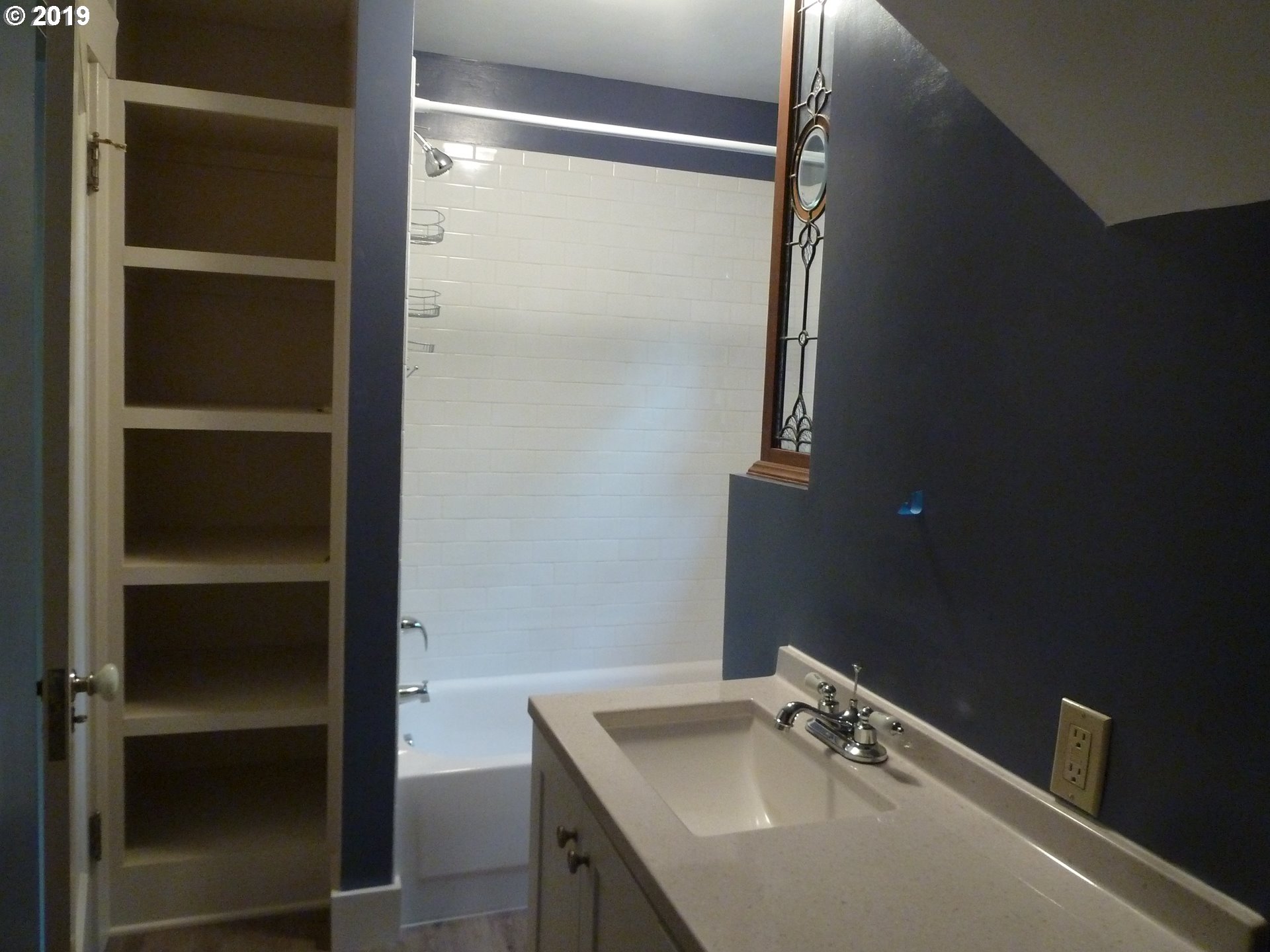 4150 Southwest Carson Street Portland, OR 97219 - Photo 16 of 31 Gallery Image 16