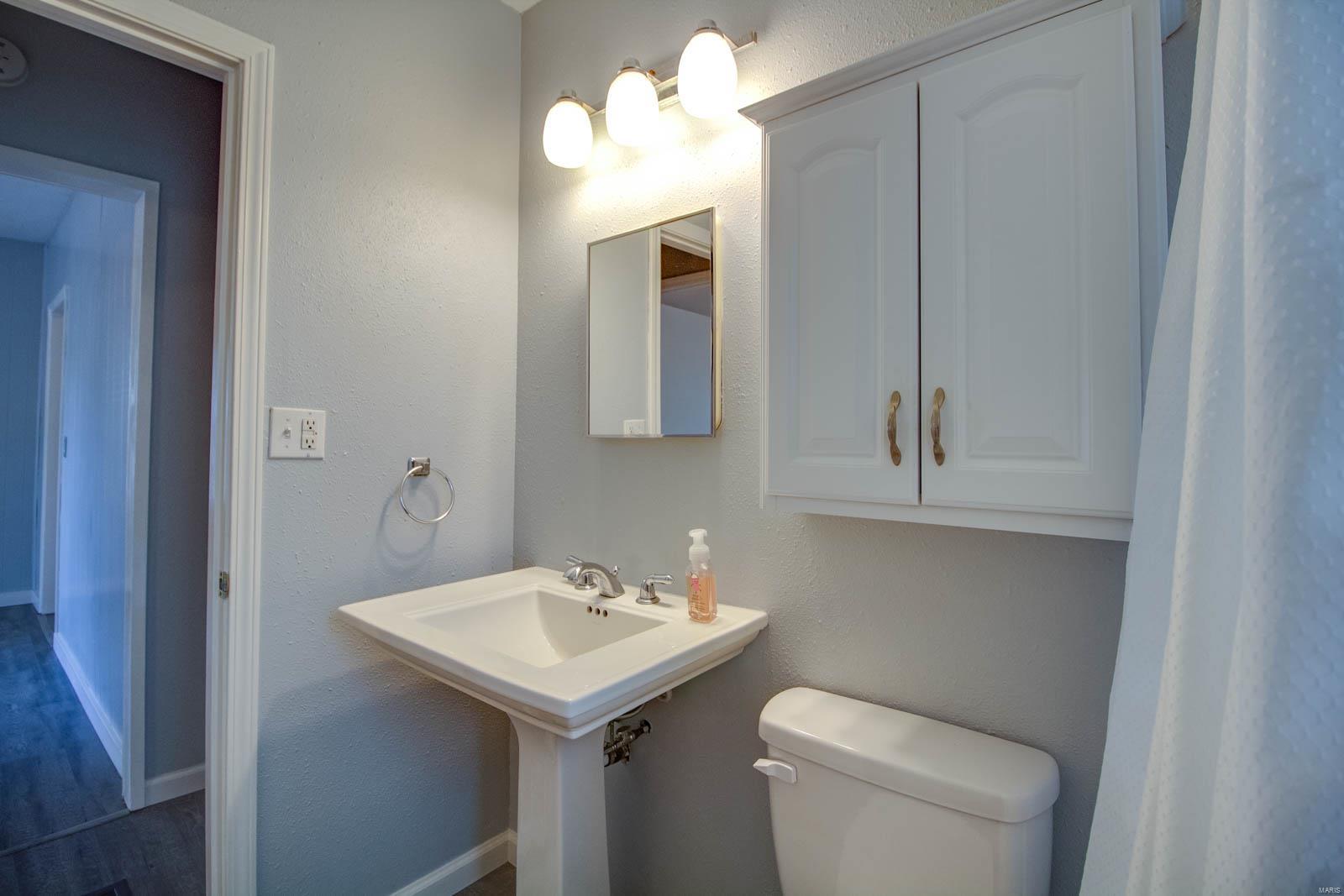 210 West Thomas Street Roxana, IL 62084 - Photo 14 of 20