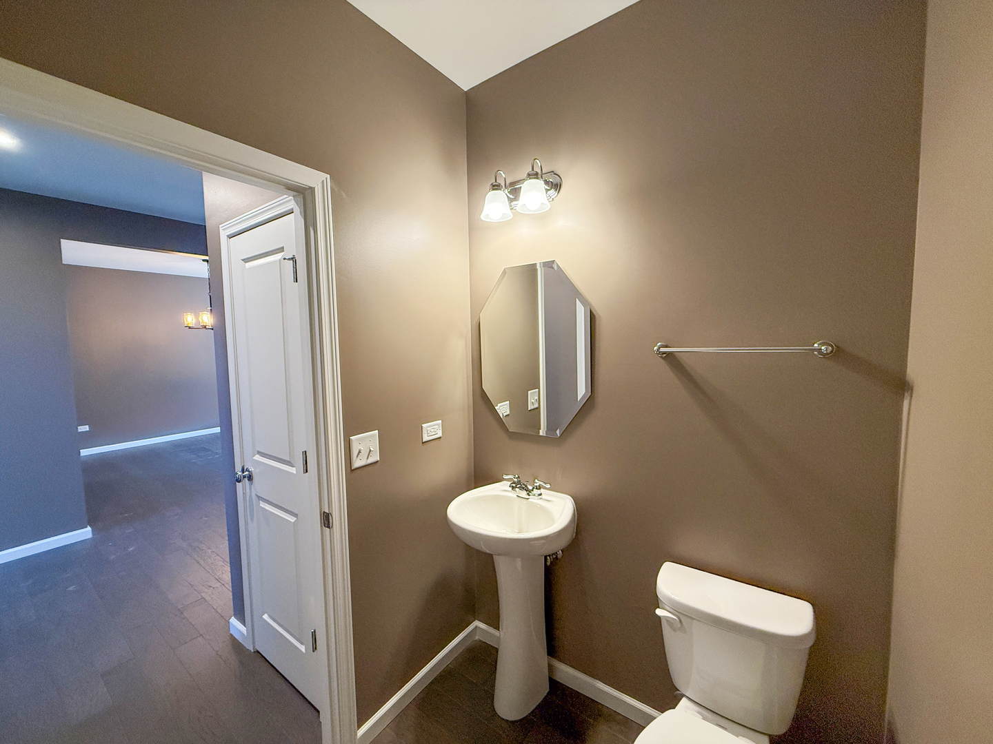 2344 Corn Lily Road Naperville, IL 60564 - Photo 8 of 40 Gallery Image 8