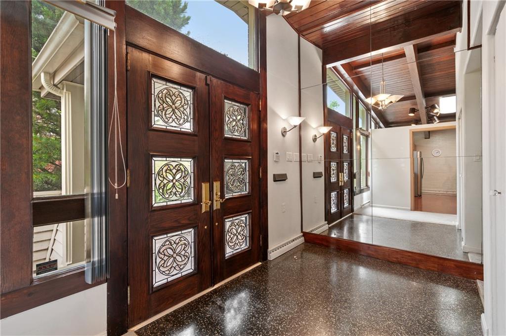 6660 Landview Road Pittsburgh, PA 15217 - Photo 6 of 41 Gallery Image 6