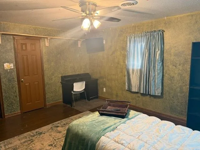 $2,300 | 2025 Lowden Street, Abilene, TX 79603