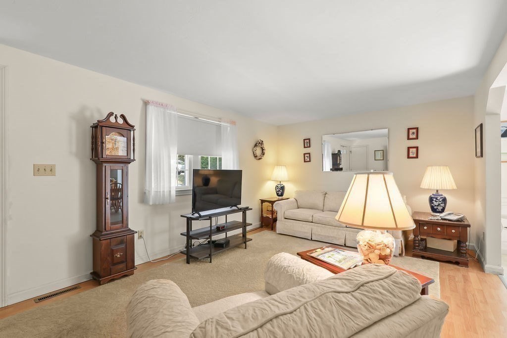 4 Ryder Circle Sandwich, MA 02563 - Photo 7 of 40