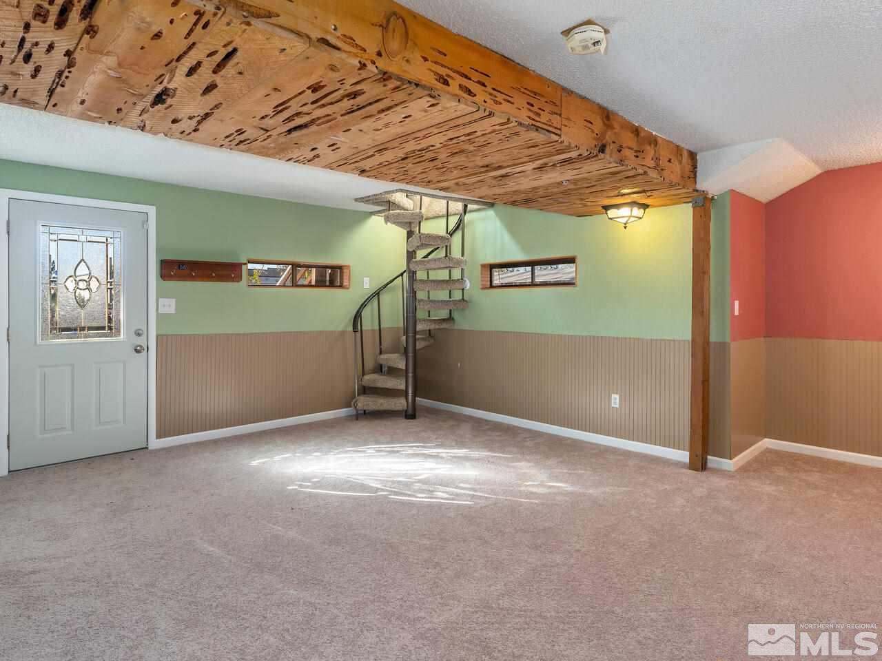 8515 Gate Street Reno, NV 89506 - Photo 14 of 19 an empty room with windows