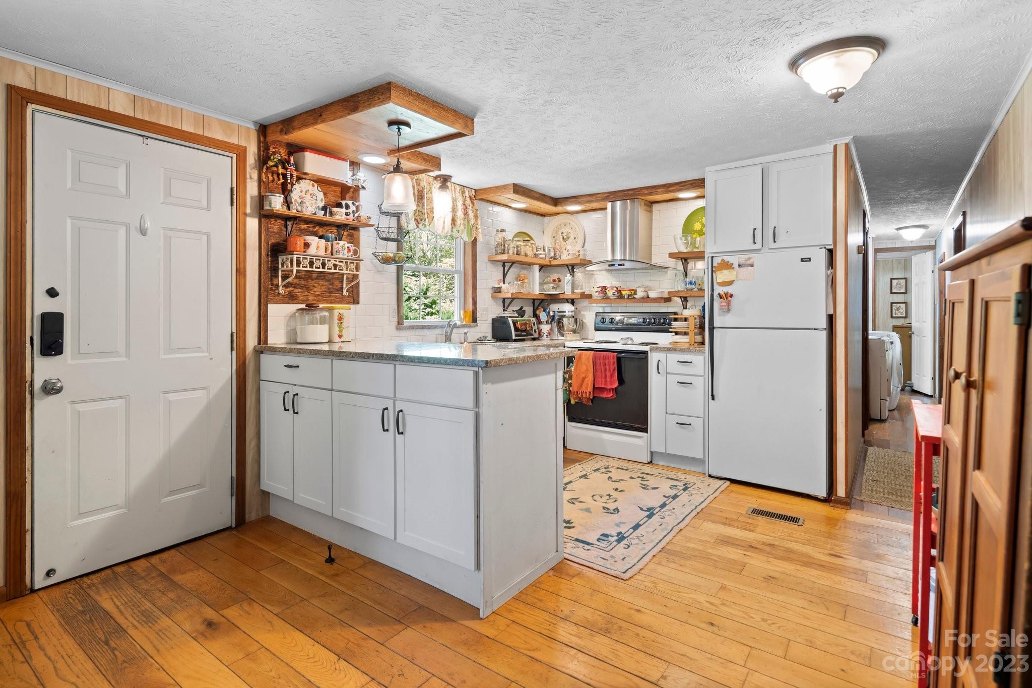 75 Hayes Cove Road Leicester, NC 28748 - Photo 8 of 29 Gallery Image 8