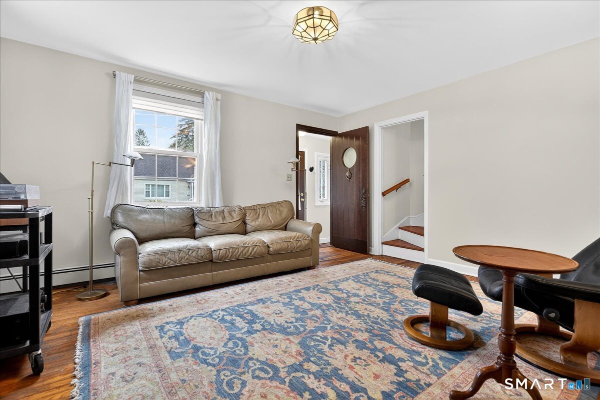 35 Barrett Street Hamden, CT 06517 - Photo 13 of 41