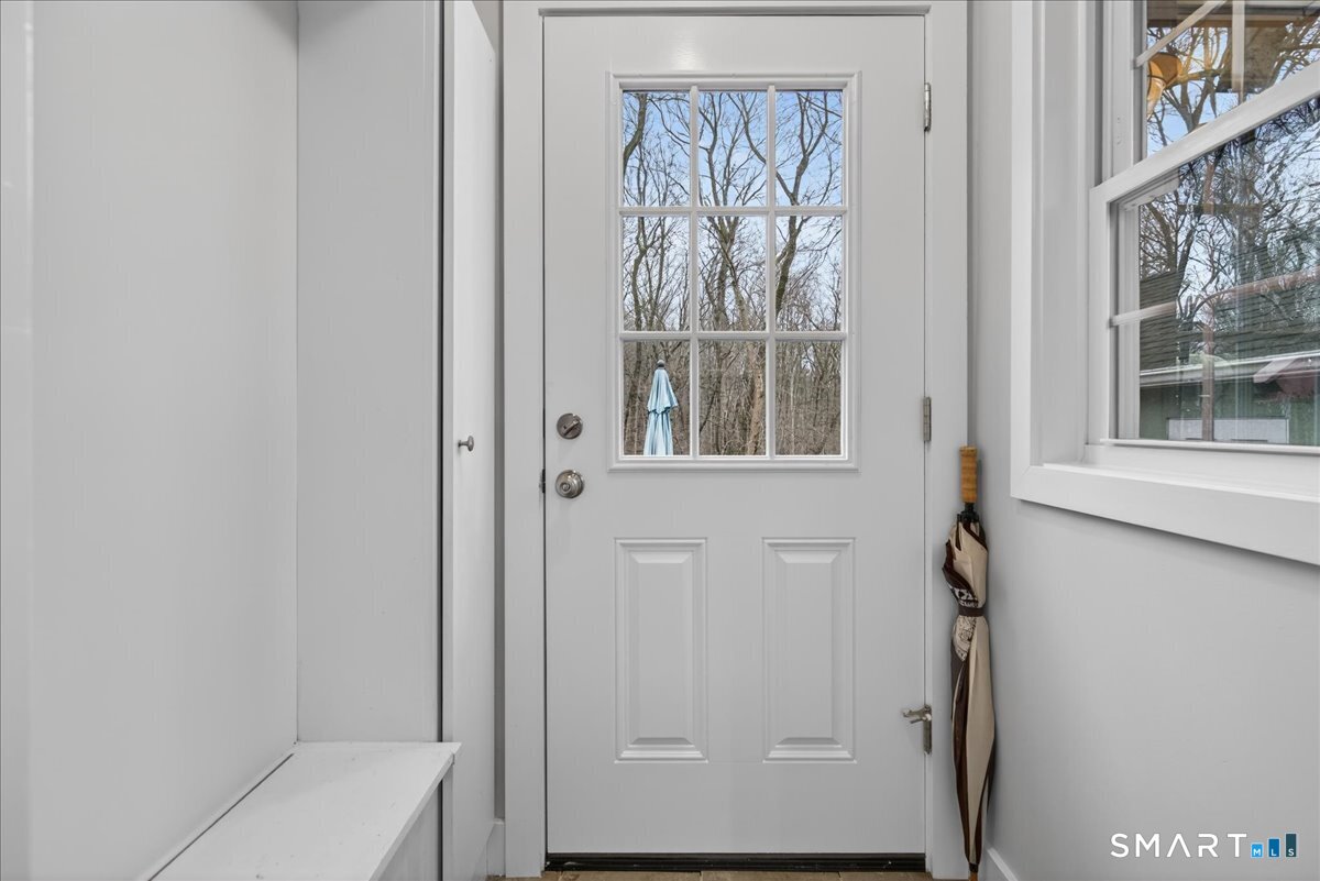 35 Barrett Street Hamden, CT 06517 - Photo 19 of 41