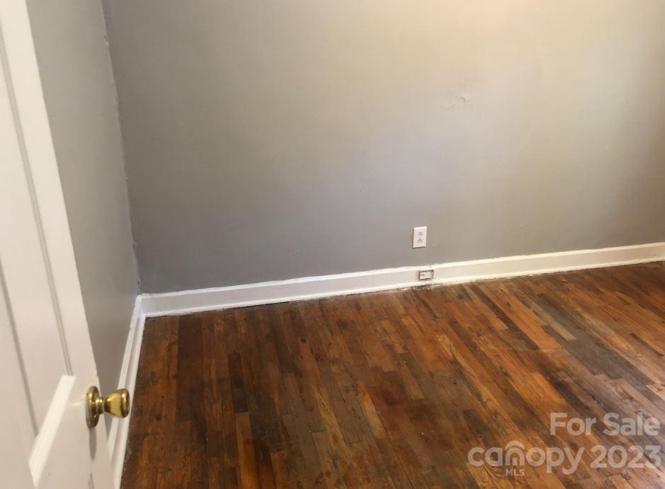 1702 Newland Road Charlotte, NC 28216 - Photo 14 of 34 a view of small space with wooden floor