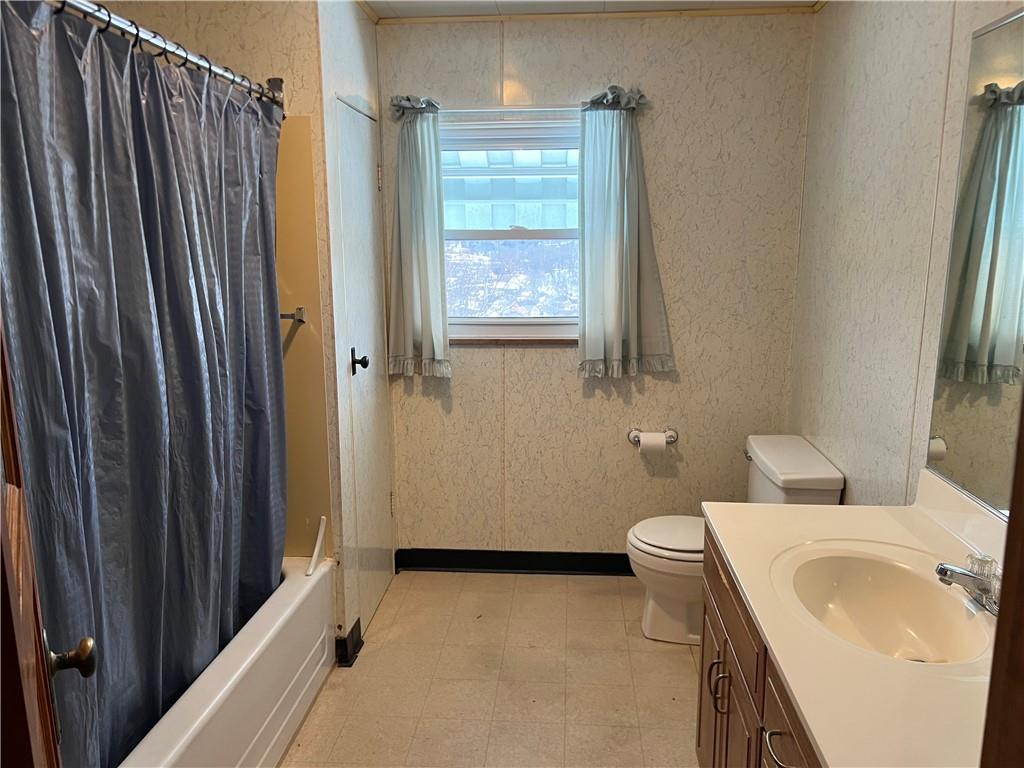 331 Fairoaks Street McKees Rocks, PA 15136 - Photo 8 of 21 Gallery Image 8