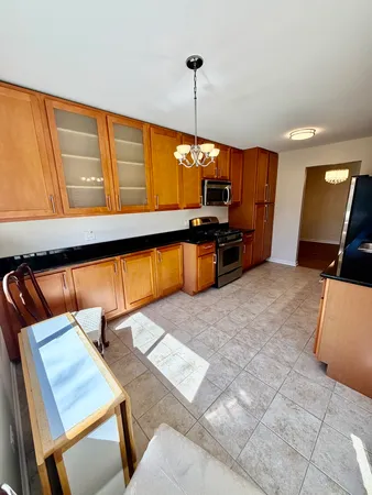 $339,900 | 1053 Scanlon Drive, Unit A1, Wheeling, IL 60090