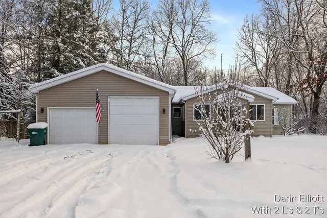 $294,900 | 3155 Cowboy Cove Lane, Ionia, MI 48846