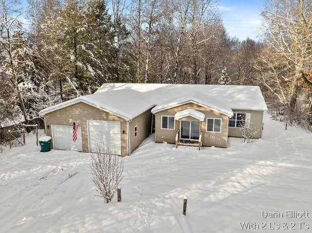 $294,900 | 3155 Cowboy Cove Lane, Ionia, MI 48846