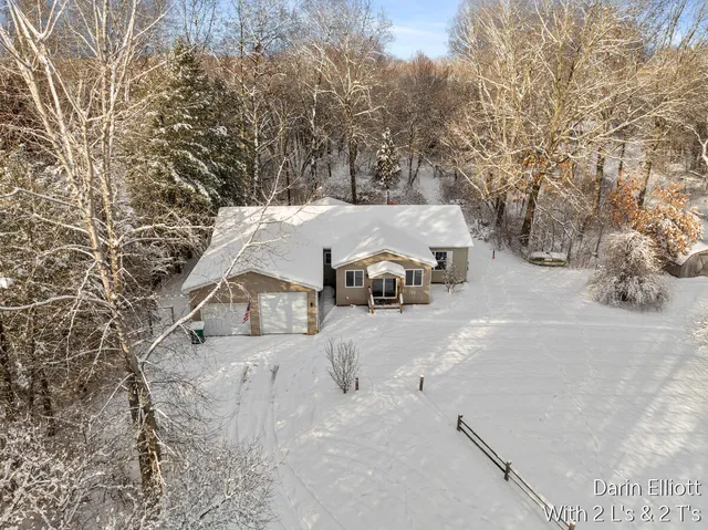 $294,900 | 3155 Cowboy Cove Lane, Ionia, MI 48846