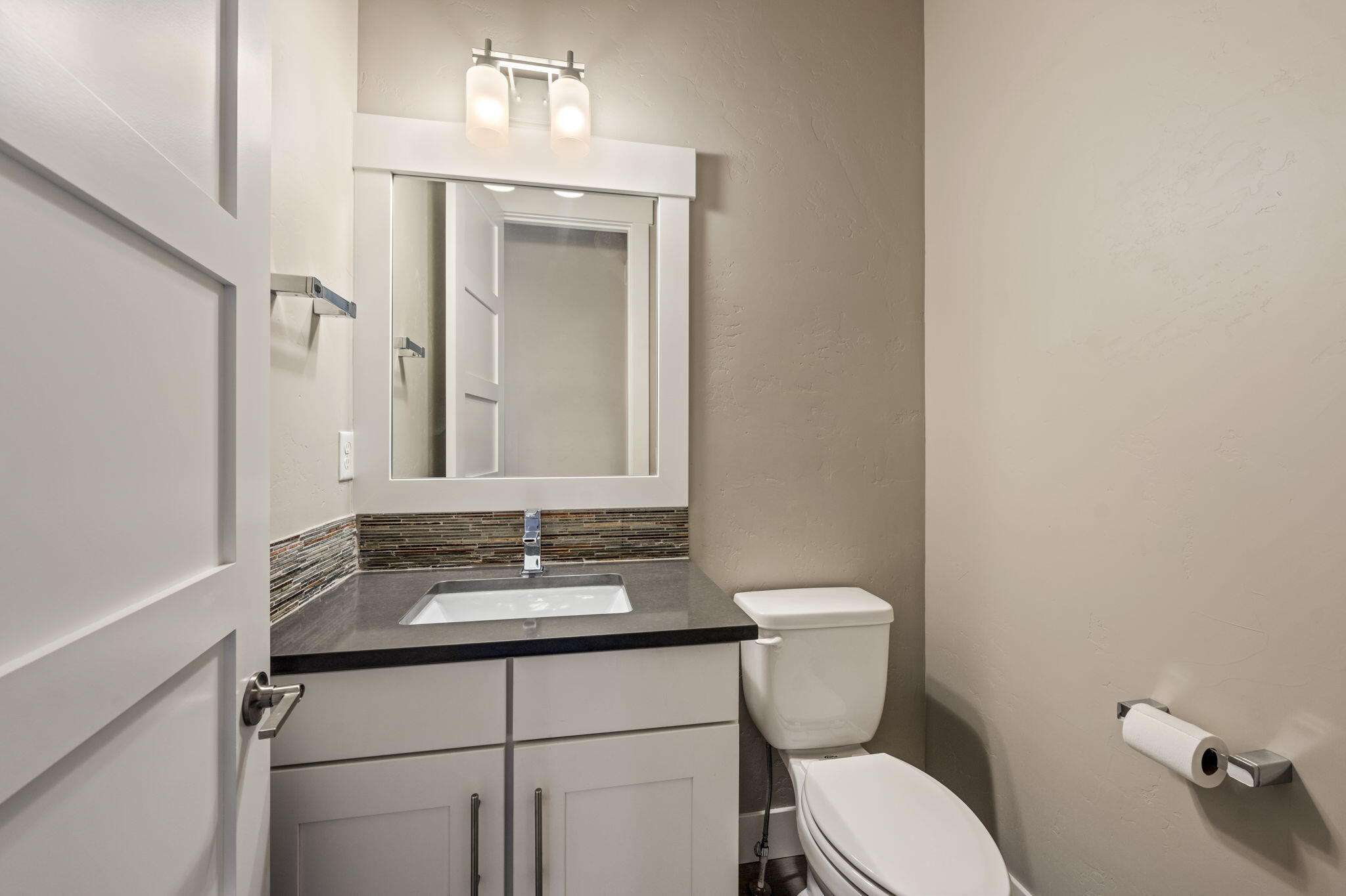 19692 Aspen Ridge Drive Bend, OR 97702 - Photo 23 of 57 Downstairs Powder Bath