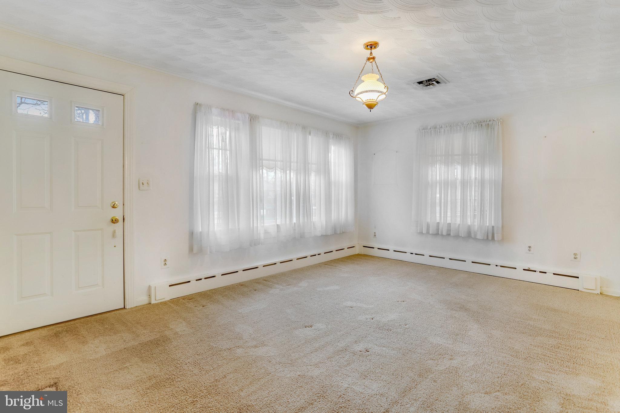 6404 Inwood Drive Springfield, VA 22150 - Photo 3 of 50