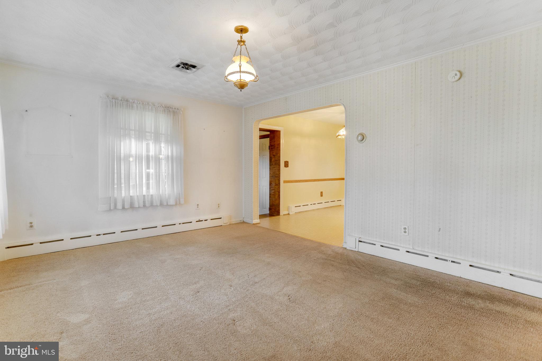 6404 Inwood Drive Springfield, VA 22150 - Photo 4 of 50