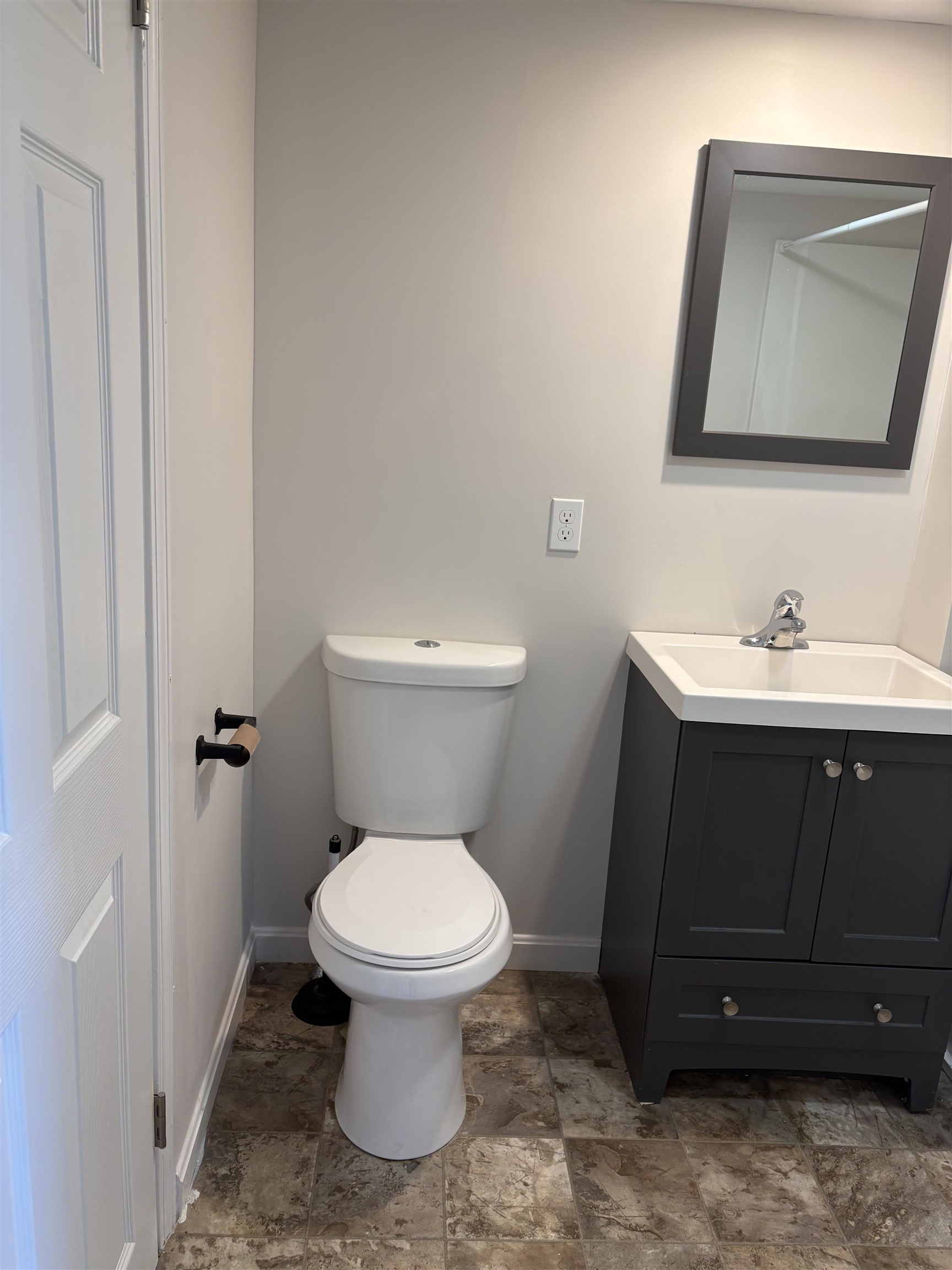 7 Morrill Street Nashua, NH 03064 - Photo 13 of 14