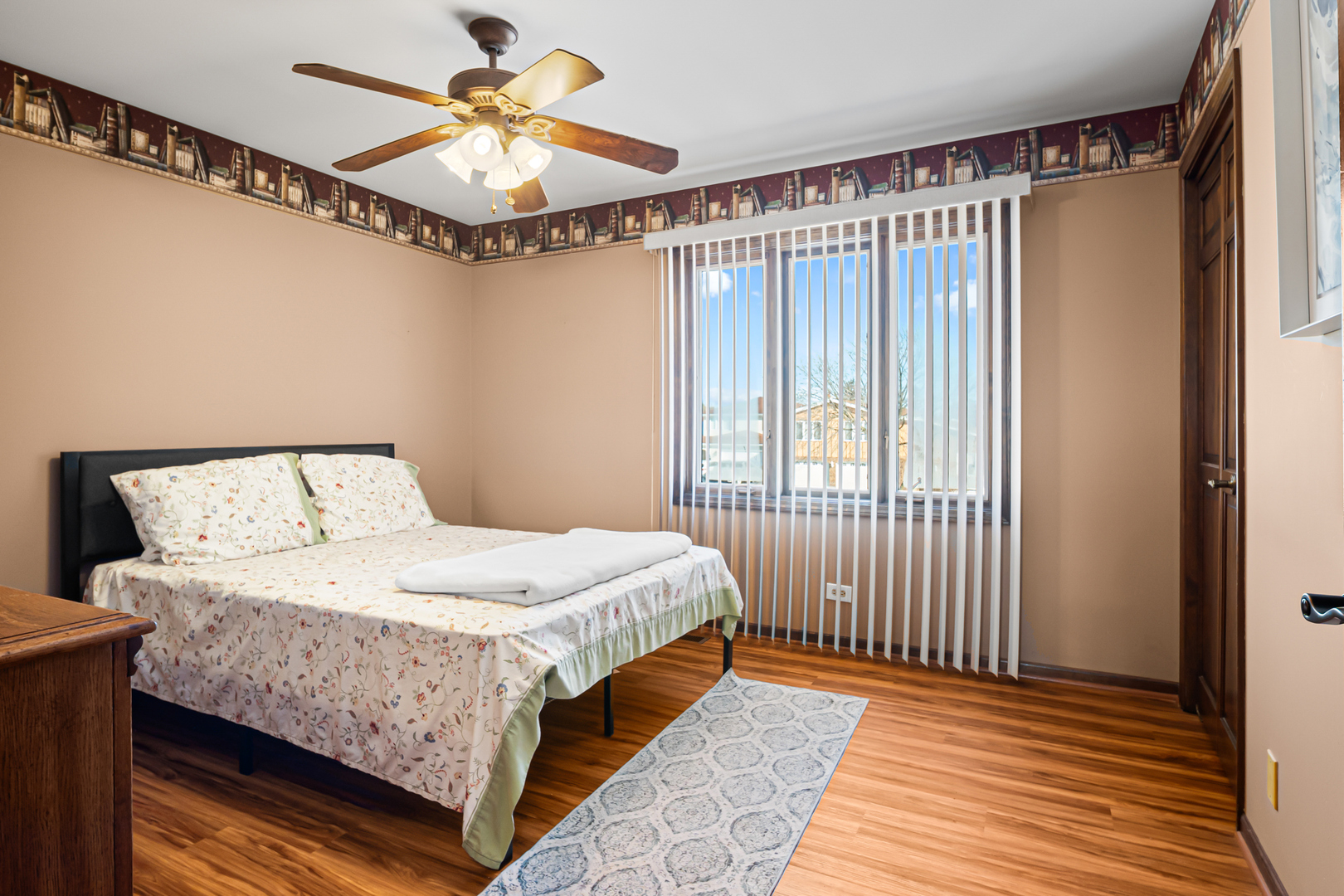 1130 Thatcher Lane Addison, IL 60101 - Photo 16 of 37