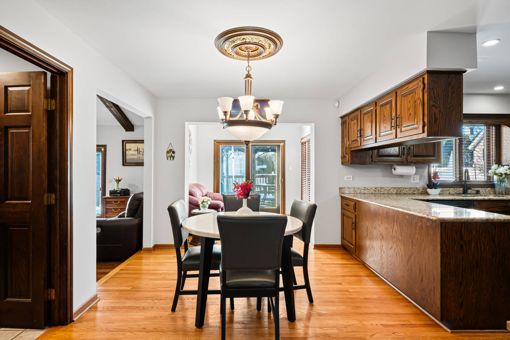 1130 Thatcher Lane Addison, IL 60101 - Photo 10 of 37