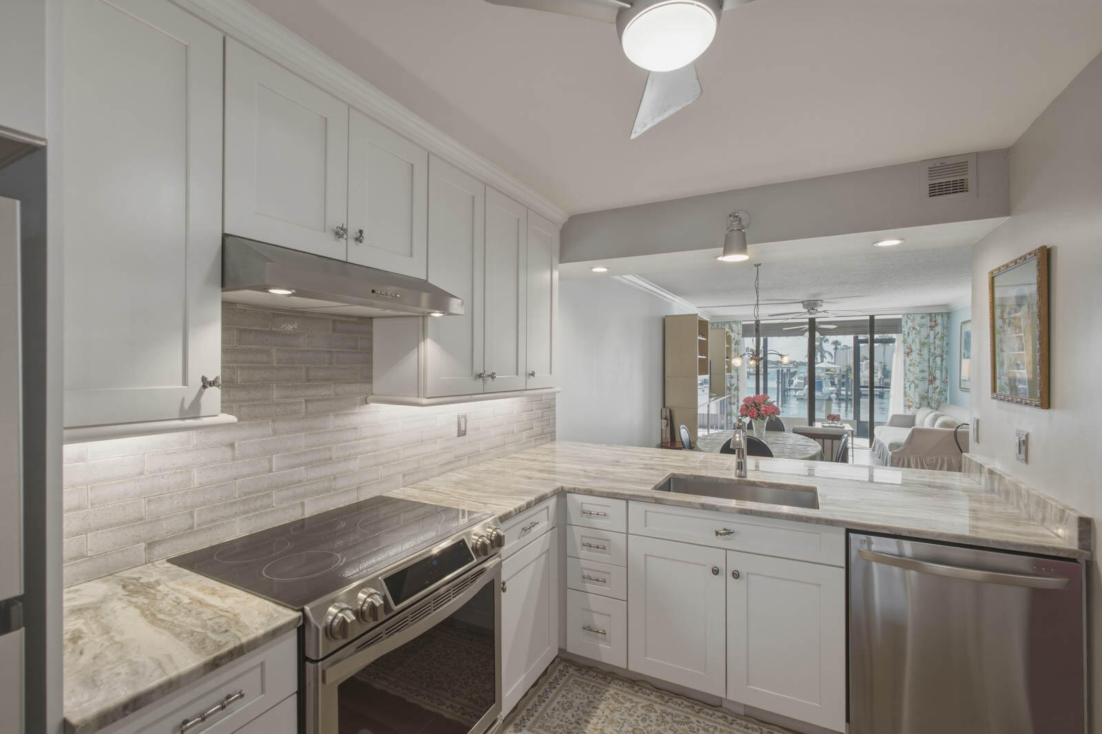 1950 Southwest Palm City Road, Unit 5106 Stuart, FL 34994 - Photo 9 of 50 Kitchen
