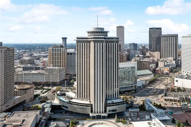 $7,100,000 | 2 Canal Street, Unit 3101, New Orleans, LA 70130
