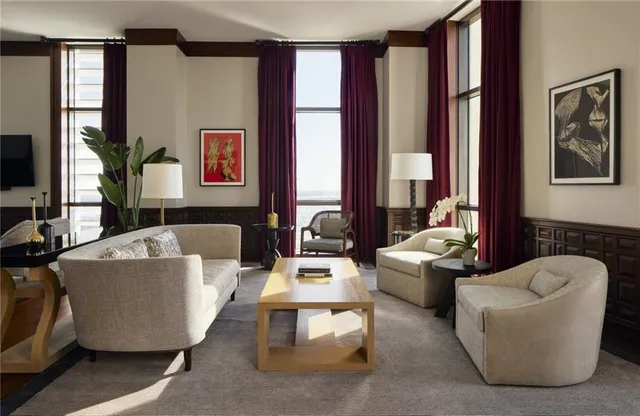 $7,100,000 | 2 Canal Street, Unit 3101, New Orleans, LA 70130