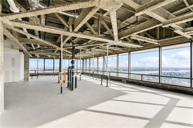 $7,100,000 | 2 Canal Street, Unit 3101, New Orleans, LA 70130