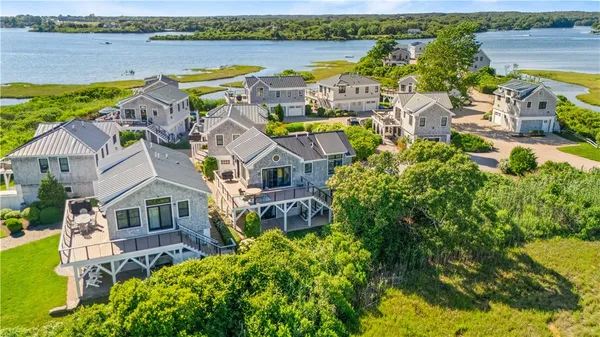 $989,000 | 14 East Pointe Lane, Unit 14, South Kingstown, RI 02879
