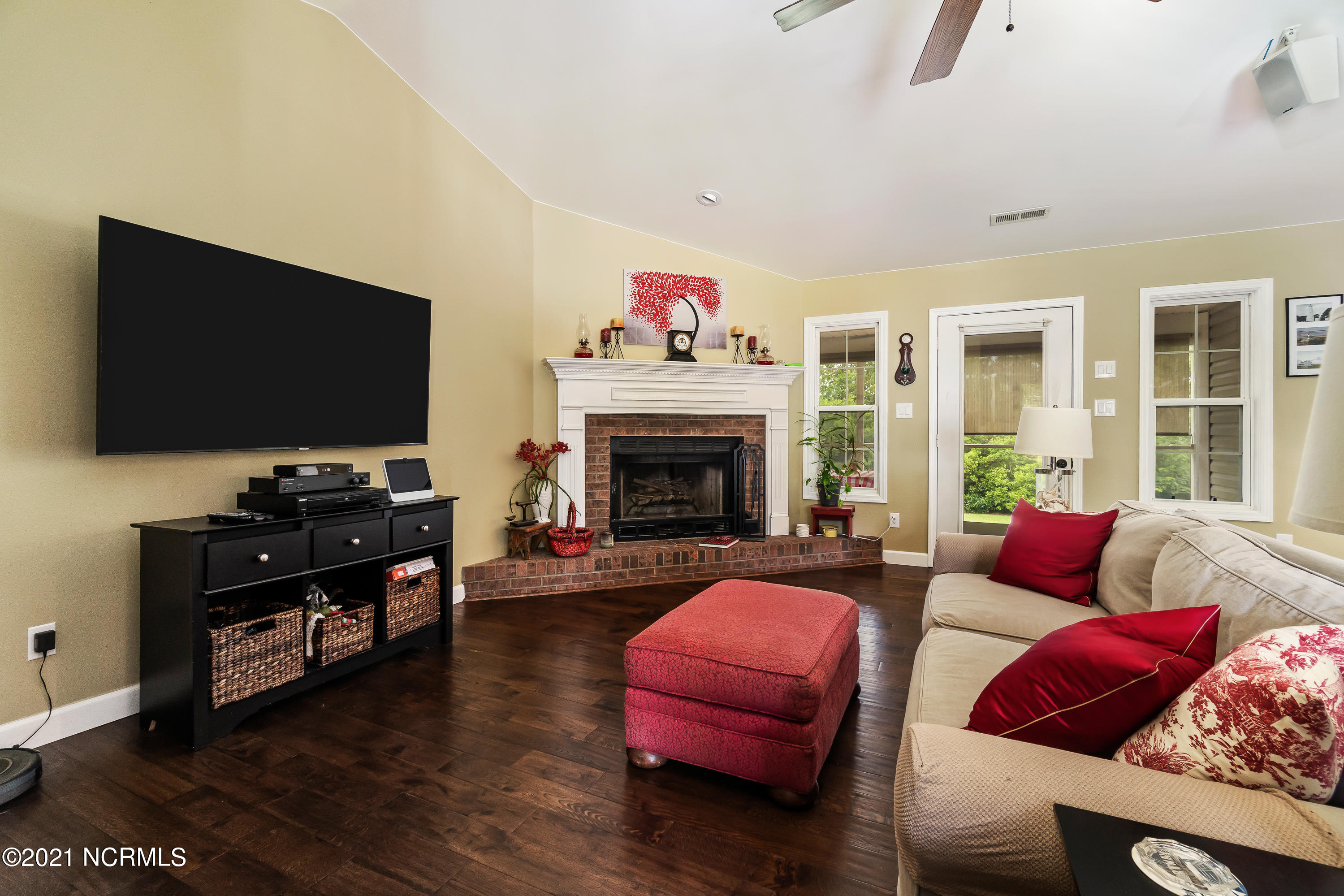 104 Ricky Lane Newport, NC 28570 - Photo 46 of 64 Chill Photo_-11
