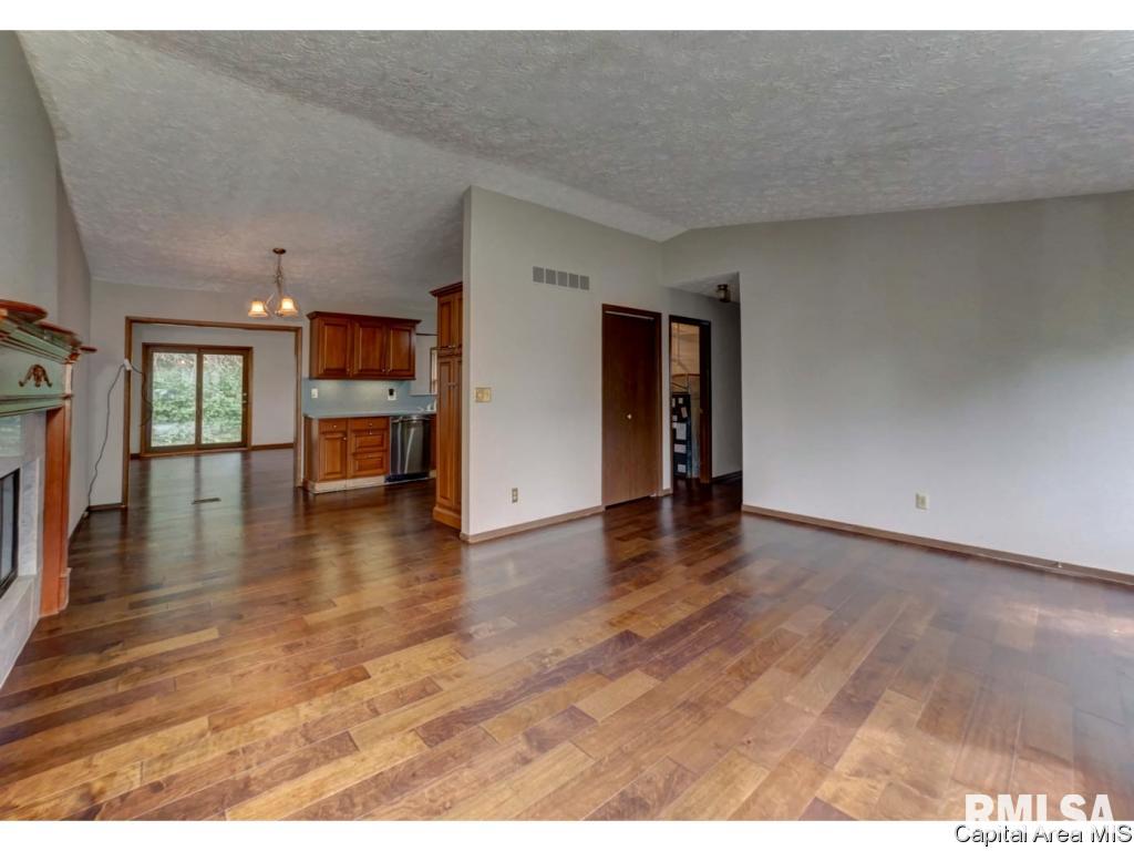 5262 Coleman Street Springfield, IL 62703 - Photo 11 of 31