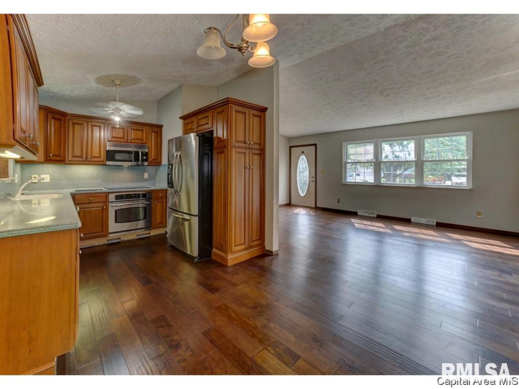 5262 Coleman Street Springfield, IL 62703 - Photo 12 of 31