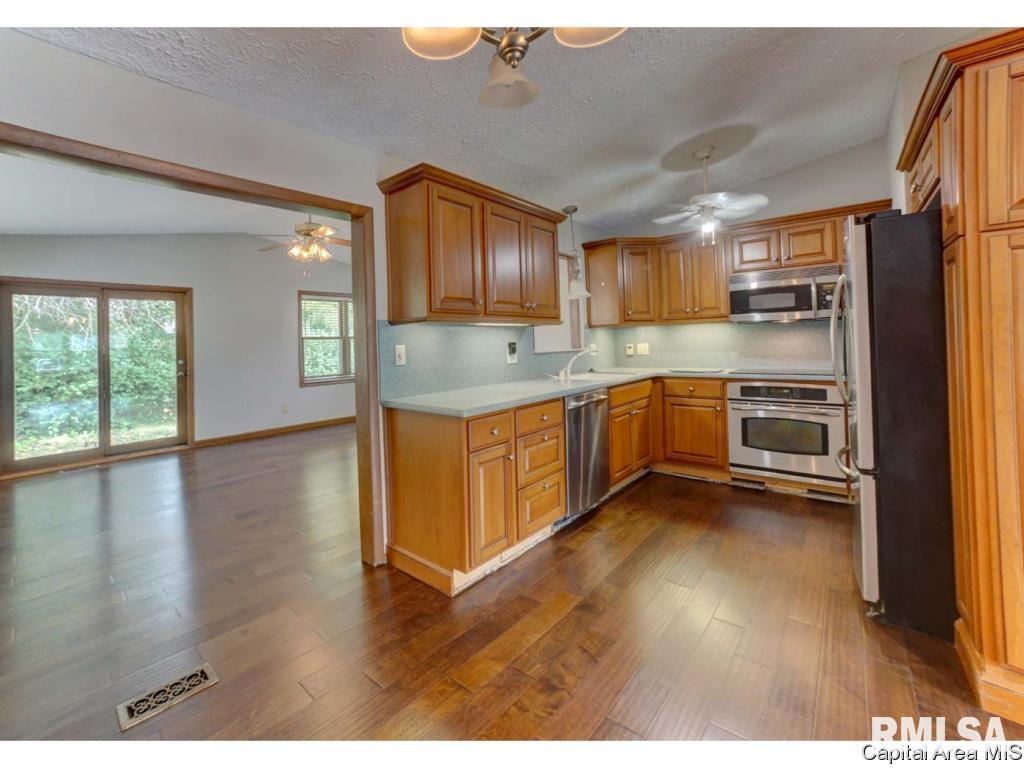 5262 Coleman Street Springfield, IL 62703 - Photo 13 of 31