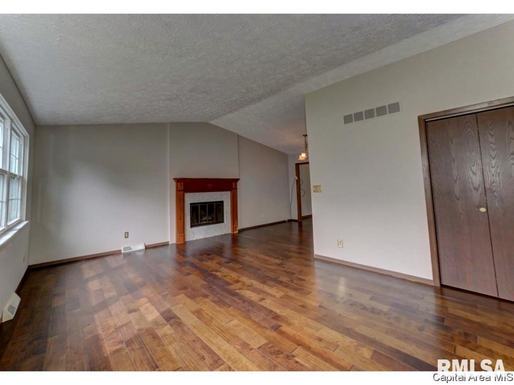 5262 Coleman Street Springfield, IL 62703 - Photo 9 of 31