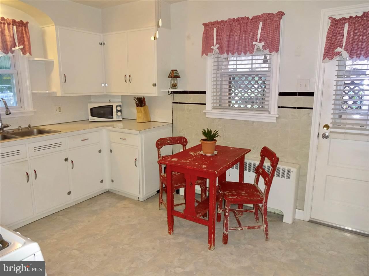 350 Edgehill Road York, PA 17403 - Photo 12 of 36